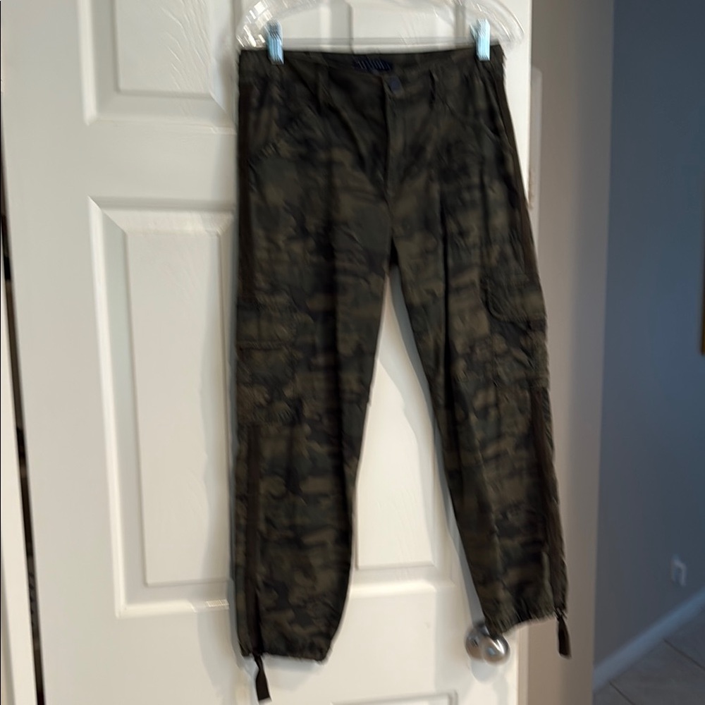 Sanctuary Women’s Camouflage Cargo Pants